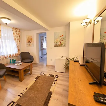 Zur Krone - 1 Ferienhaus Widdershausen